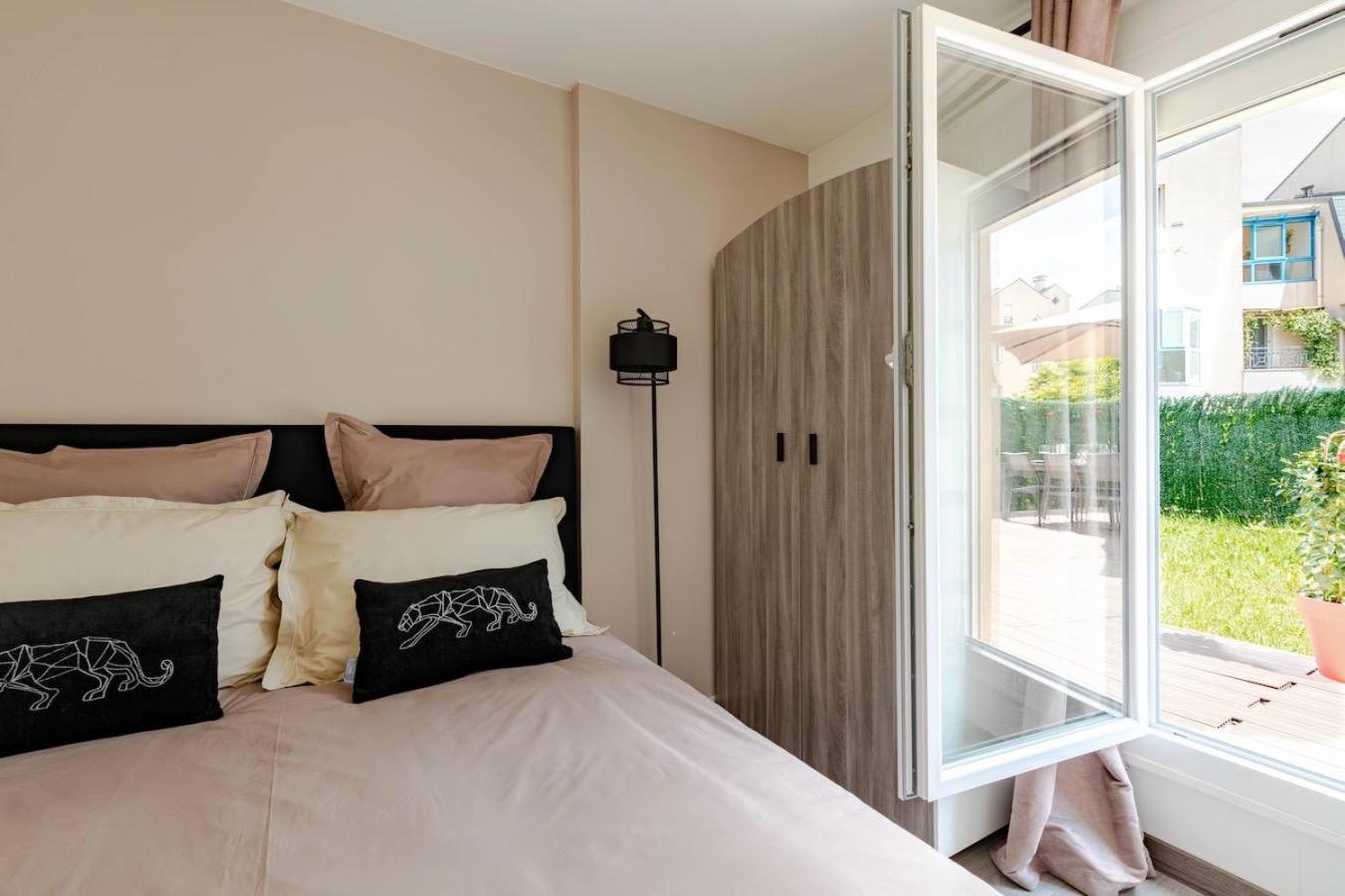 Charmant Refuge Avec Jardin, A 6 Minutes A Pied Du Metro Creteil L Echat-Lovely Retreat With Garden, Located A 6-Minute Walk From Creteil L Echat Metro Station Zewnętrze zdjęcie