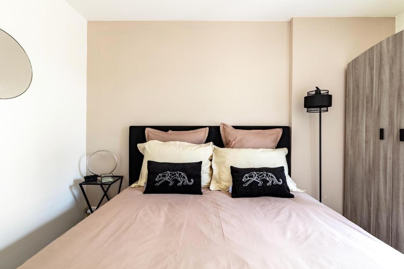 Charmant Refuge Avec Jardin, A 6 Minutes A Pied Du Metro Creteil L Echat-Lovely Retreat With Garden, Located A 6-Minute Walk From Creteil L Echat Metro Station Zewnętrze zdjęcie